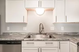 N114W16720 Crown Dr, Germantown, WI 53022 - Photo 8