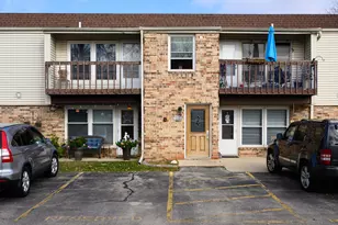 N114W16720 Crown Dr, Germantown, WI 53022 - Photo 2