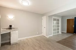 N114W16680 Crown Dr, Germantown, WI 53022 - Photo 12