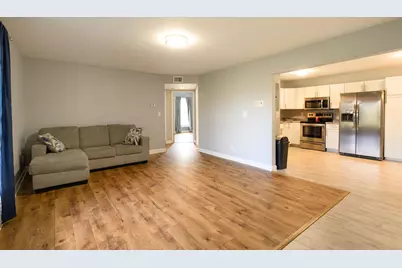 N114W16680  Crown Dr #4, Germantown, WI 53022 - Photo 8