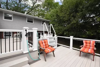6600 N Braeburn Ln, Glendale, WI 53209 - Photo 38