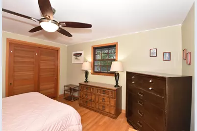 6600 N Braeburn Ln, Glendale, WI 53209 - Photo 16