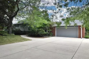 6600 N Braeburn Ln, Glendale, WI 53209 - Photo 2