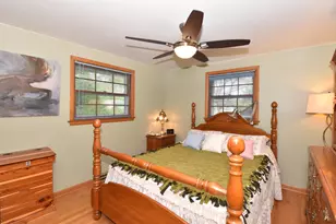 6600 N Braeburn Ln, Glendale, WI 53209 - Photo 18