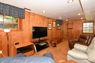 6600 N Braeburn Ln, Glendale, WI 53209 - Photo 24