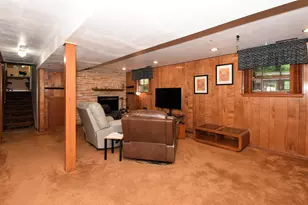 6600 N Braeburn Ln, Glendale, WI 53209 - Photo 26