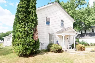 138  Cherry St, Campbellsport, WI 53010 - Photo 6