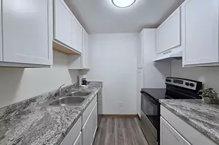 8747 N 72nd St, Milwaukee, WI 53223 - Photo 12