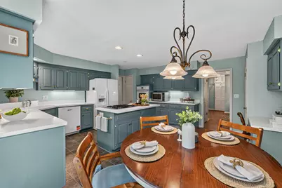 945 W Shaker Cir, Mequon, WI 53092 - Photo 24