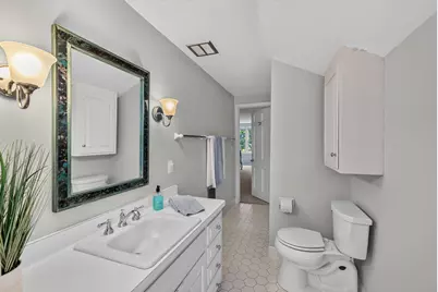 945 W Shaker Cir, Mequon, WI 53092 - Photo 36