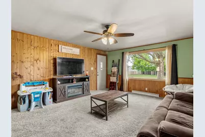 2117  32nd St, Two Rivers, WI 54241 - Photo 10