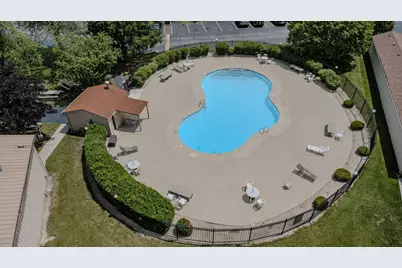 W169N11506  Biscayne Dr, Germantown, WI 53022 - Photo 2