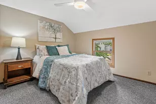 7301 W Wind Lake Rd, Racine, WI 53185 - Photo 24