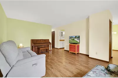 1827  Creek Rd, West Bend, WI 53090 - Photo 6