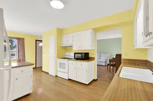 1827 Creek Rd, West Bend, WI 53090 - Photo 14