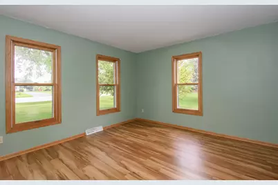N75W28050  Schmidt Ln, Merton, WI 53029 - Photo 16
