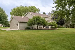 N75W28050 Schmidt Ln, Merton, WI 53029 - Photo 38