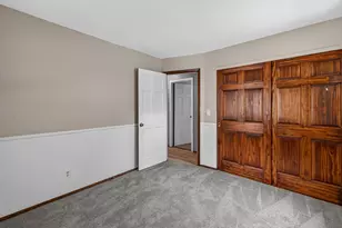 10404 W Darnel Ave, Milwaukee, WI 53224 - Photo 4