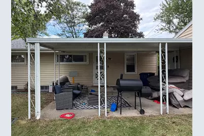 5713 W Calumet Rd, Milwaukee, WI 53223 - Photo 18