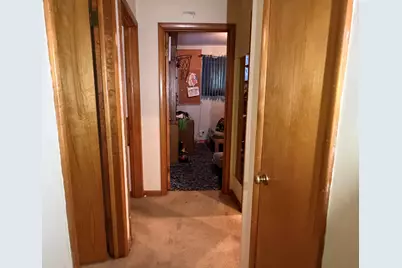 5713 W Calumet Rd, Milwaukee, WI 53223 - Photo 28