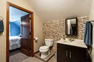 1345 N 68th St, Wauwatosa, WI 53213 - Photo 16