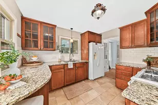 2746 N 73rd St, Wauwatosa, WI 53210 - Photo 12