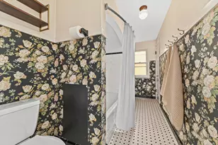 2746 N 73rd St, Wauwatosa, WI 53210 - Photo 16