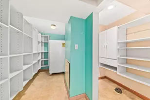 2746 N 73rd St, Wauwatosa, WI 53210 - Photo 26