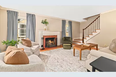 2746 N 73rd St, Wauwatosa, WI 53210 - Photo 4