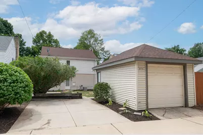 2746 N 73rd St, Wauwatosa, WI 53210 - Photo 30
