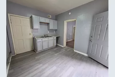 1231 S 12th St, Milwaukee, WI 53204 - Photo 12
