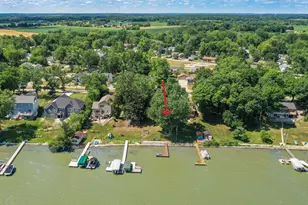 2531 Lakeshore Dr, Racine, WI 53139 - Photo 8