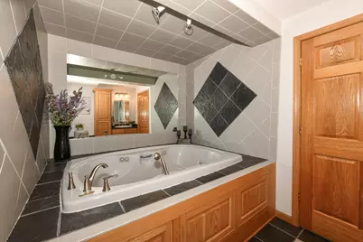 2531  Lakeshore Dr, Racine, WI 53139 - Photo 26