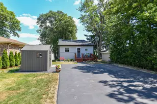 2531 Lakeshore Dr, Racine, WI 53139 - Photo 36