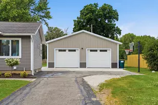 10579 S Barton Rd, Oak Creek, WI 53154 - Photo 44