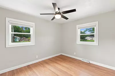 10579 S Barton Rd, Oak Creek, WI 53154 - Photo 30