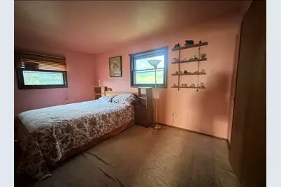 993  Middle Ridge Dr, Richfield, WI 53033 - Photo 14