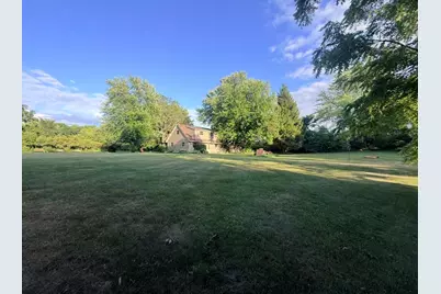 993  Middle Ridge Dr, Richfield, WI 53033 - Photo 2