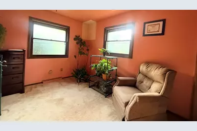 993  Middle Ridge Dr, Richfield, WI 53033 - Photo 10