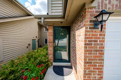 18500  Brookfield Lakes Dr #73, Brookfield, WI 53045 - Photo 2