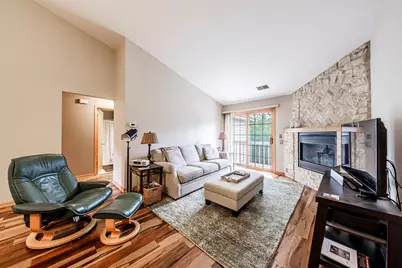18500  Brookfield Lakes Dr #73, Brookfield, WI 53045 - Photo 10