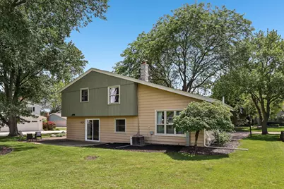 5806  Glen Flora Dr, Greendale, WI 53129 - Photo 38