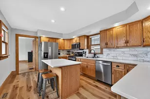 102 N Jefferson St, Racine, WI 53185 - Photo 6