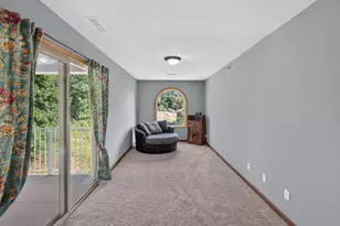 470 N Silverbrook Dr, West Bend, WI 53090 - Photo 10