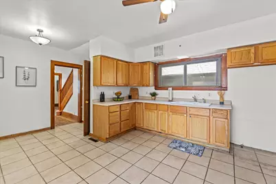 2704 N 46th St, Milwaukee, WI 53210 - Photo 14
