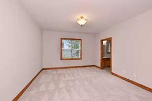 124 Meehan Cir, West Bend, WI 53095 - Photo 10