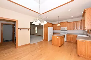 124 Meehan Cir, West Bend, WI 53095 - Photo 14