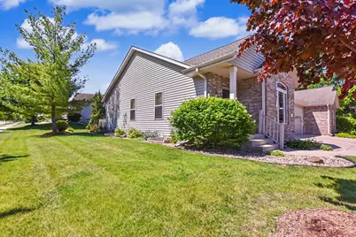 124  Meehan Cir, West Bend, WI 53095 - Photo 1