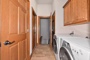 124 Meehan Cir, West Bend, WI 53095 - Photo 22
