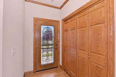 124  Meehan Cir, West Bend, WI 53095 - Photo 6